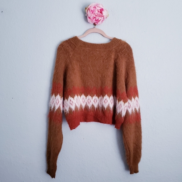 Abound Cozy Fair Isle Cropped Sweater - Picture 5 of 5